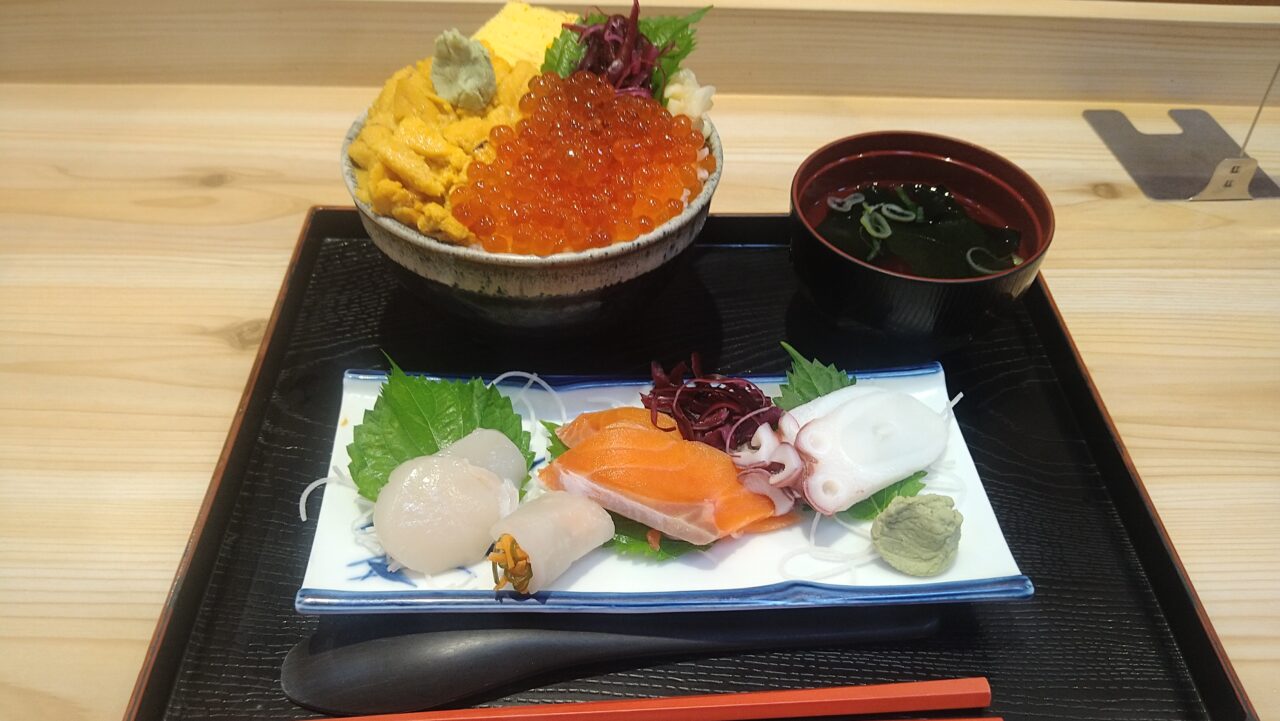 うにいくら丼